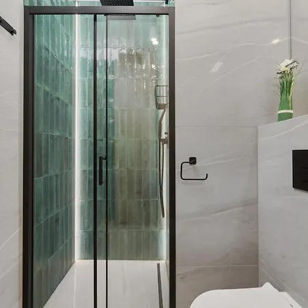 Cosy With Access To Gym And Area By Renters Apartament